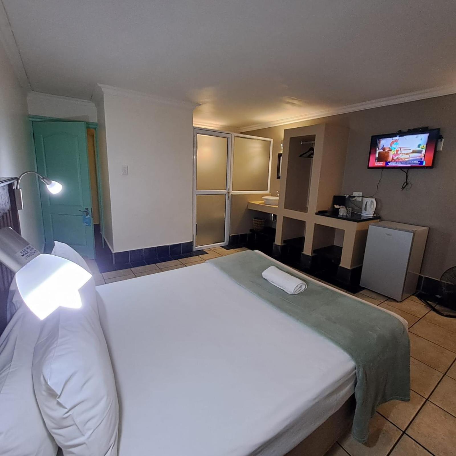 Green Door Guesthouse Mossel Bay Rom bilde